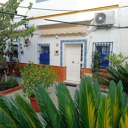 Tipico Y Pintoresco Patio De Vecinos, Con Encanto Sevilla Exterior foto