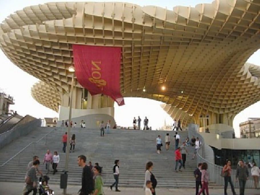 Tipico Y Pintoresco Patio De Vecinos, Con Encanto Sevilla Exterior foto